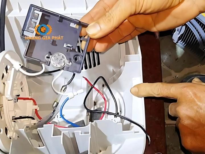 Sửa máy hút bụi mất nguồn