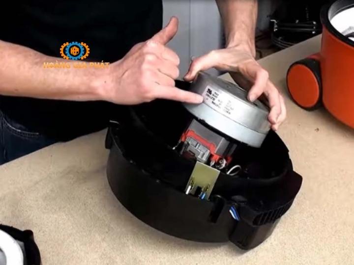 Sửa máy hút bụi mất nguồn