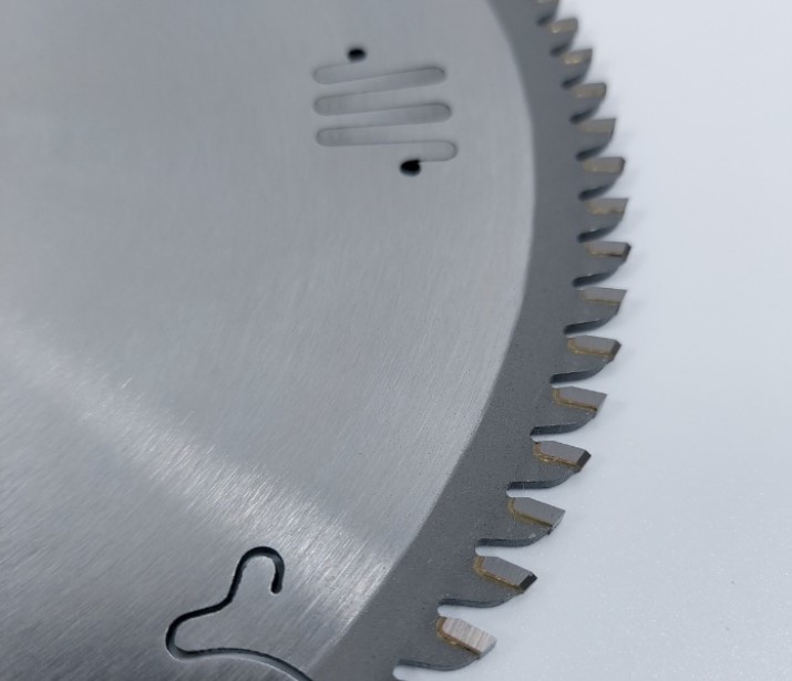 Lưỡi cắt nhôm 210mm Senka