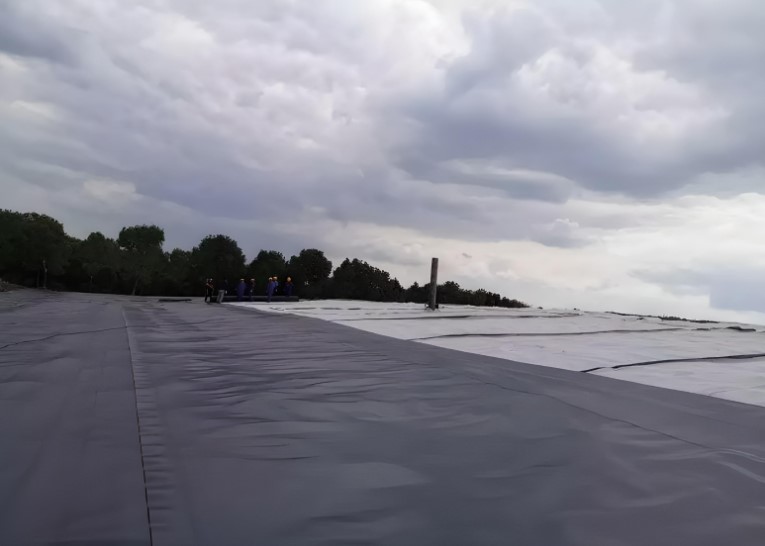 Màng chống thấm HDPE dày 2mm