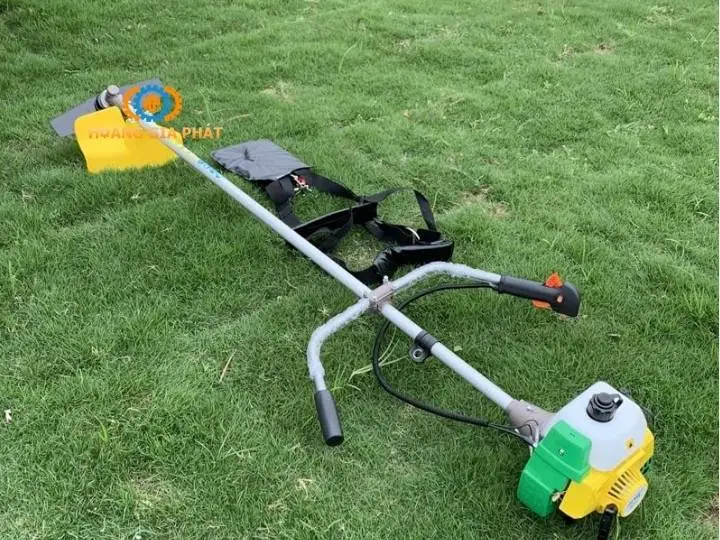 Máy cắt cỏ ở TPHCM