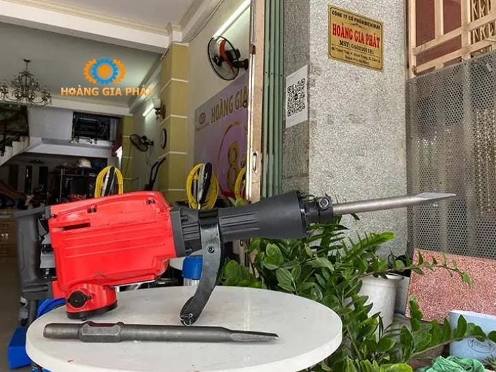 Máy đục bê tông tại Quảng Ngãi