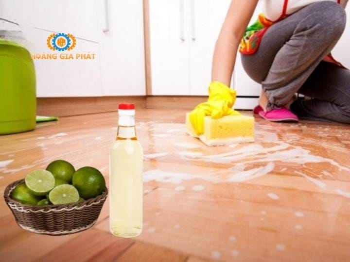 Tẩy vết ố trên gạch nhà tắm