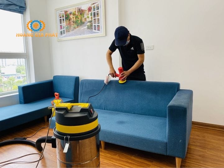 Sử dụng máy giặt ghế sofa cầm tay 