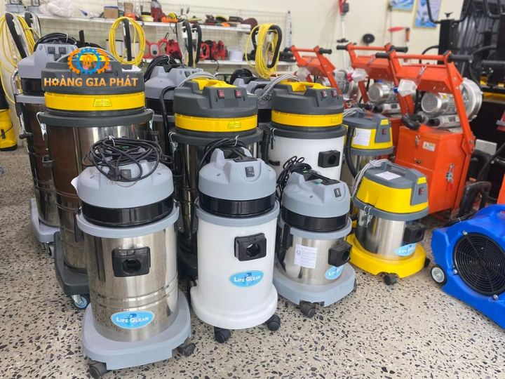 Máy hút bụi công suất lớn thích hợp dùng ở các xưởng gỗ, xưởng sản xuất kim loại