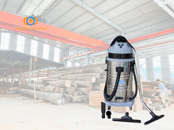 Máy hút bụi xưởng gỗ cho khả năng loại bỏ lượng lớn bụi bẩn phát sinh từ quá trình gia công như cắt, mài, đánh bóng gỗ. 