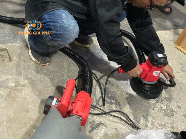 Chụp hút bụi lắp máy mài cầm tay bảo vệ sức khỏe người dùng