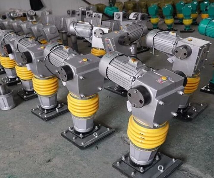 Máy đầm cóc chuyên đầm đất