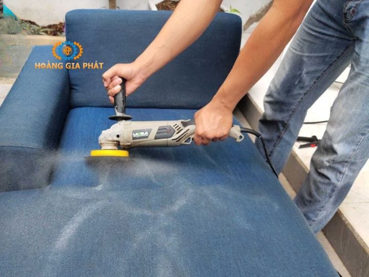 Lưu ý đến công suất máy giặt sofa cầm tay 