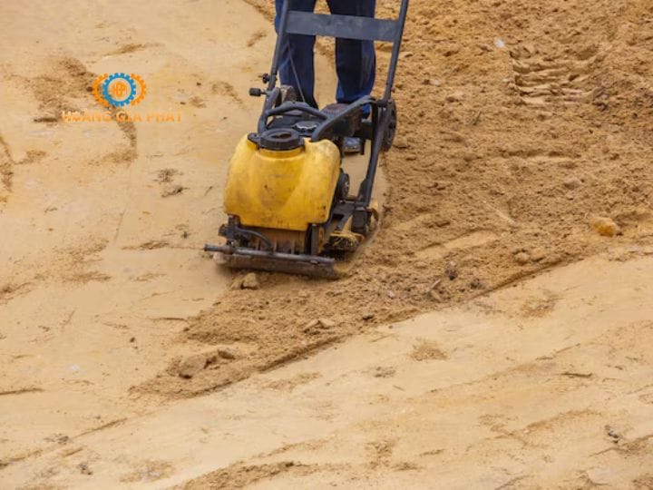Lưu ý đến công suất hoạt động khi mua máy đầm bàn
