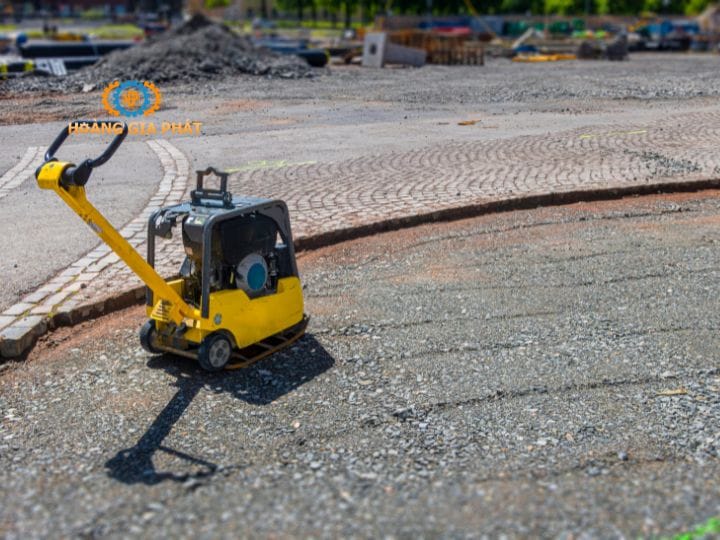 Máy đầm bàn sử dụng rộng rãi trong các công trình xây dựng dân dụng