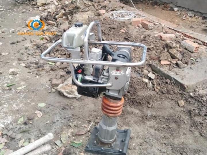 Máy đầm cóc tại Huế
