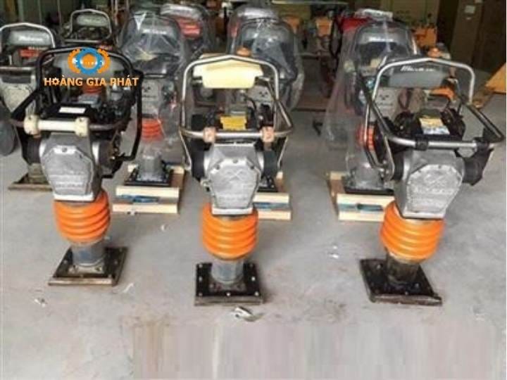 Những điều cần lưu ý khi sử dụng máy đầm cóc