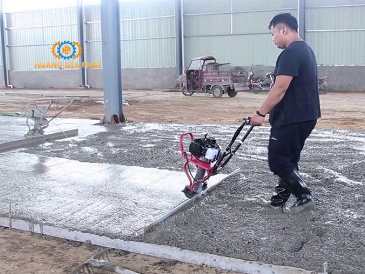 Xác định quy mô thi công là yếu tố đầu tiên cần lưu ý khi mua máy đầm thước chạy điện tại Bắc Kạn