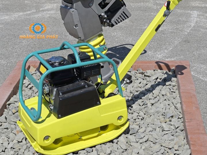Sử dụng hiệu quả máy đầm bàn 