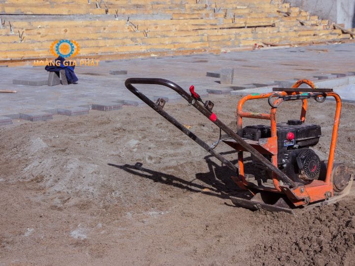 Máy đầm bàn cho hiệu suất vận hành cao 