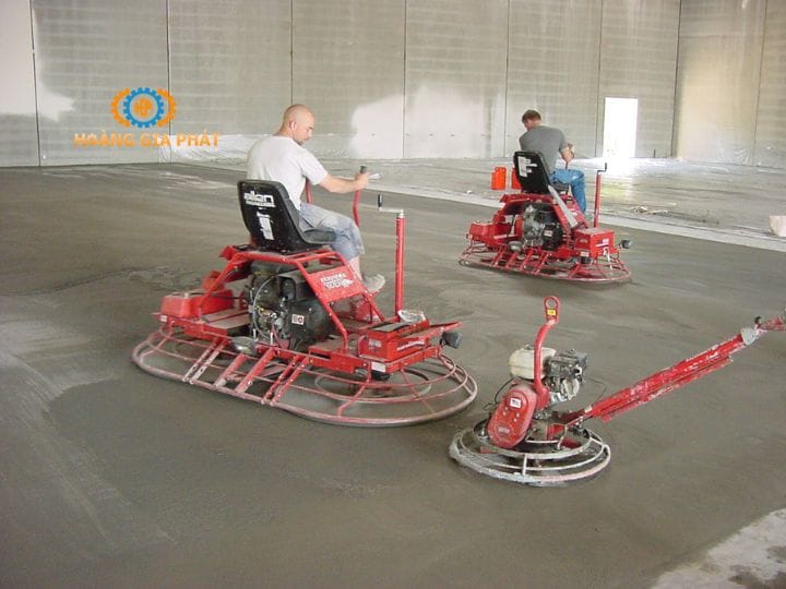 Khảo sát quy mô công trình trước khi chọn mua máy xoa bê tông tại Cà Mau