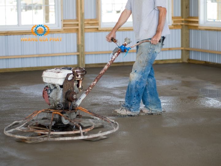 Đáp ứng các yêu cầu cần chuẩn bị trước khi sử dụng máy xoa mặt bê tông