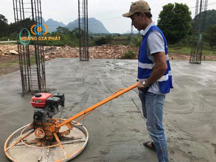 Chuẩn bị trước khi xoa nền bê tông