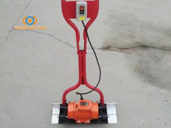 Kiểm tra và làm chặt ốc vít