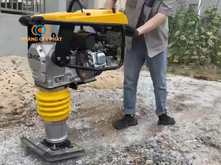  Đặc trưng máy đầm cóc 
