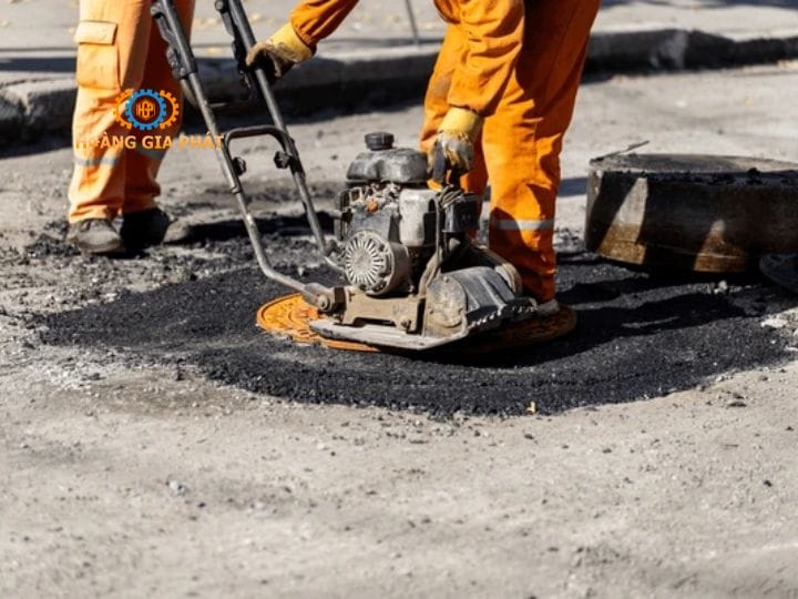 Dấu hiệu cần bảo dưỡng máy đầm bàn 