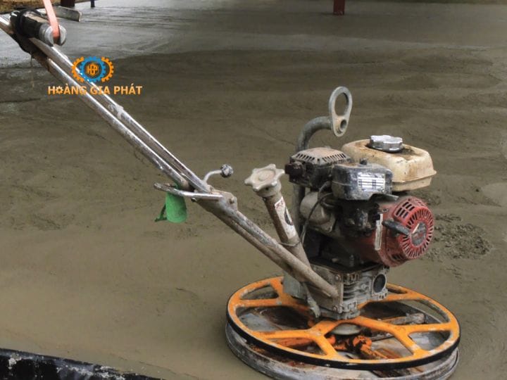 Lưu ý gì khi dùng máy xoa nền bê tông?