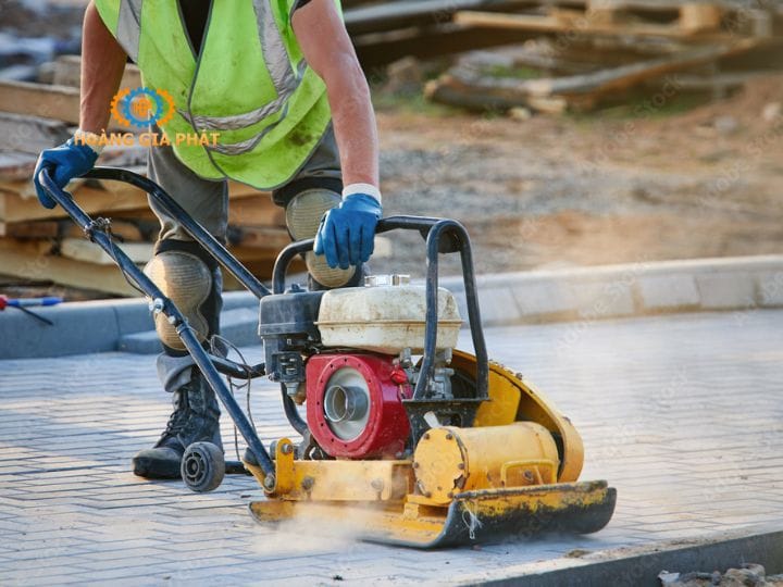 Phân loại máy đầm bàn