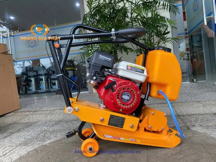 Thủ tục thuê máy đầm bàn tại hà Nội đơn giản ở Điện Máy Gia Phú 
