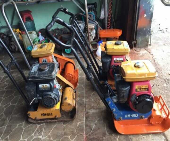 Máy đầm bàn thủy lực