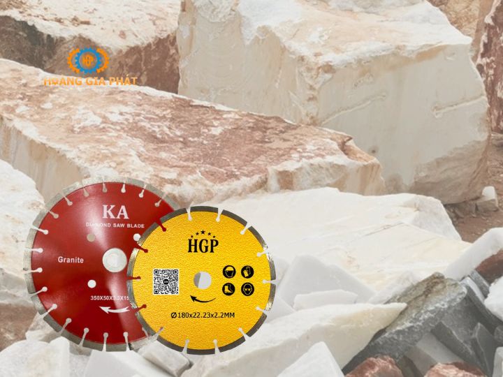Lưỡi cắt đá mang lại nhiều ưu điểm vượt trội trong việc cắt và gia công các loại đá cứng
